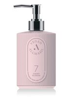 Гель для душа "7 Ceramide Perfume Shower Gel Cherry Blossom" (500 мл)