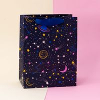 Пакет бумажный подарочный "Universe" (23х18х10 см)